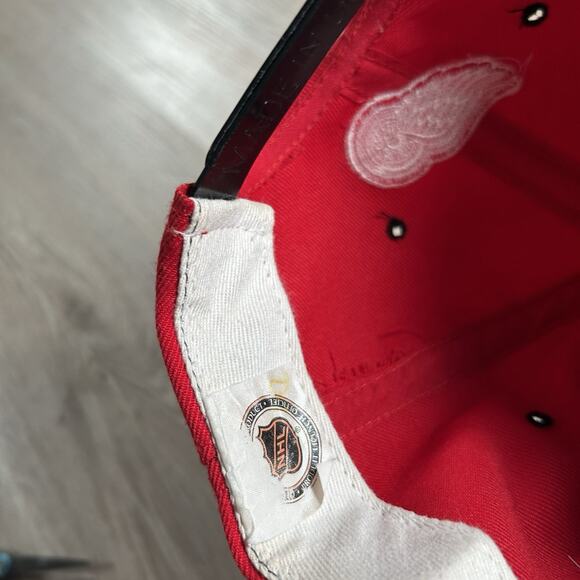 Vintage Detroit‎ Red Wings Hat Snapback NHL Nutmeg Wool Blend Red Black Cap USA - Picture 5 of 9